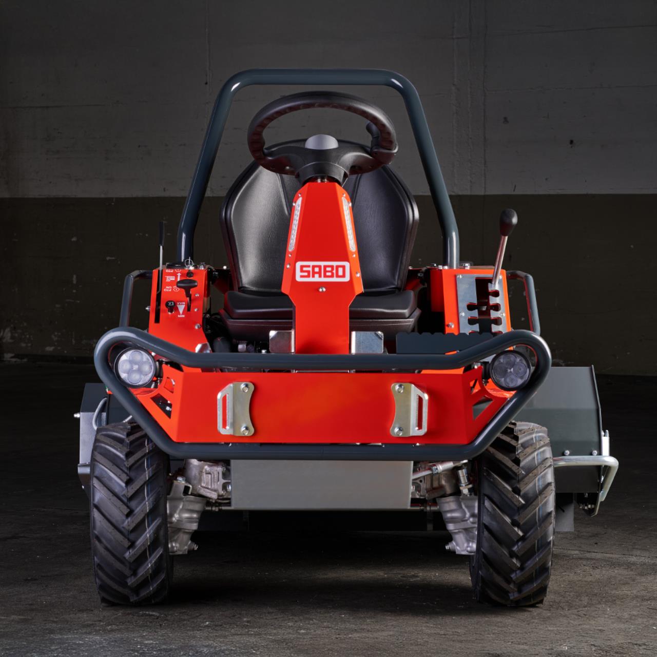 Aufsitz-Schlegelmulcher Gladiator 110 F AWD