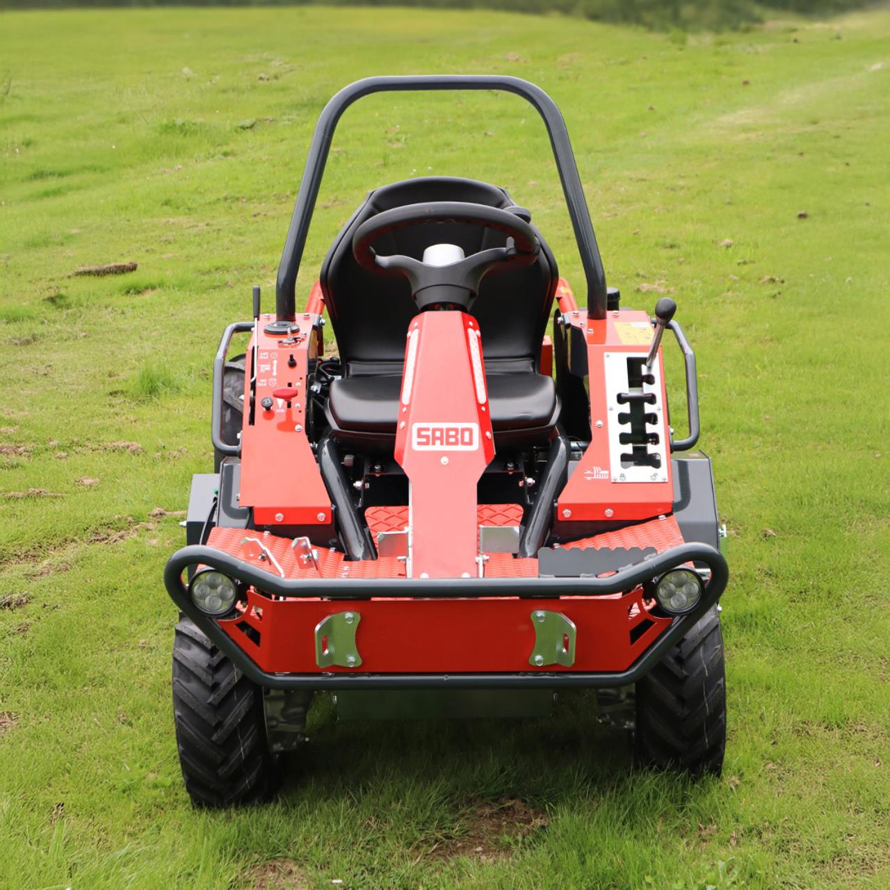 Geländemäher Gladiator 95 F AWD